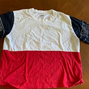 re white and blue hollister short sleeve shirt